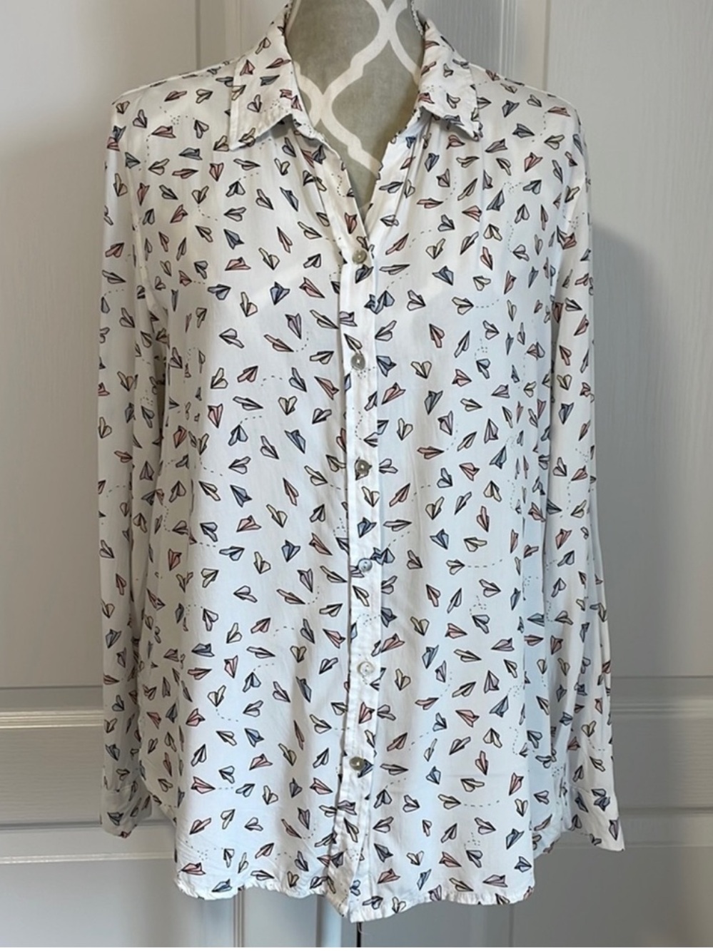 Anthro Paper Plane Button Down
Large Jane & Delancey